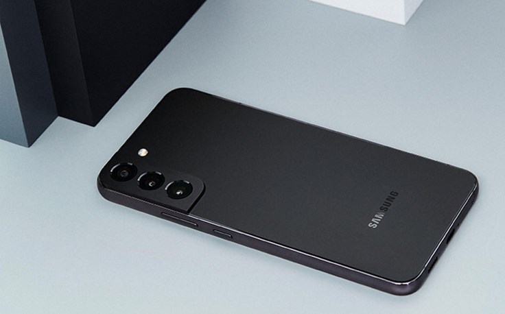 Samsung_1-06-Galaxy-S22-Plus_Back1_Phantom-Black_design_LI.jpg